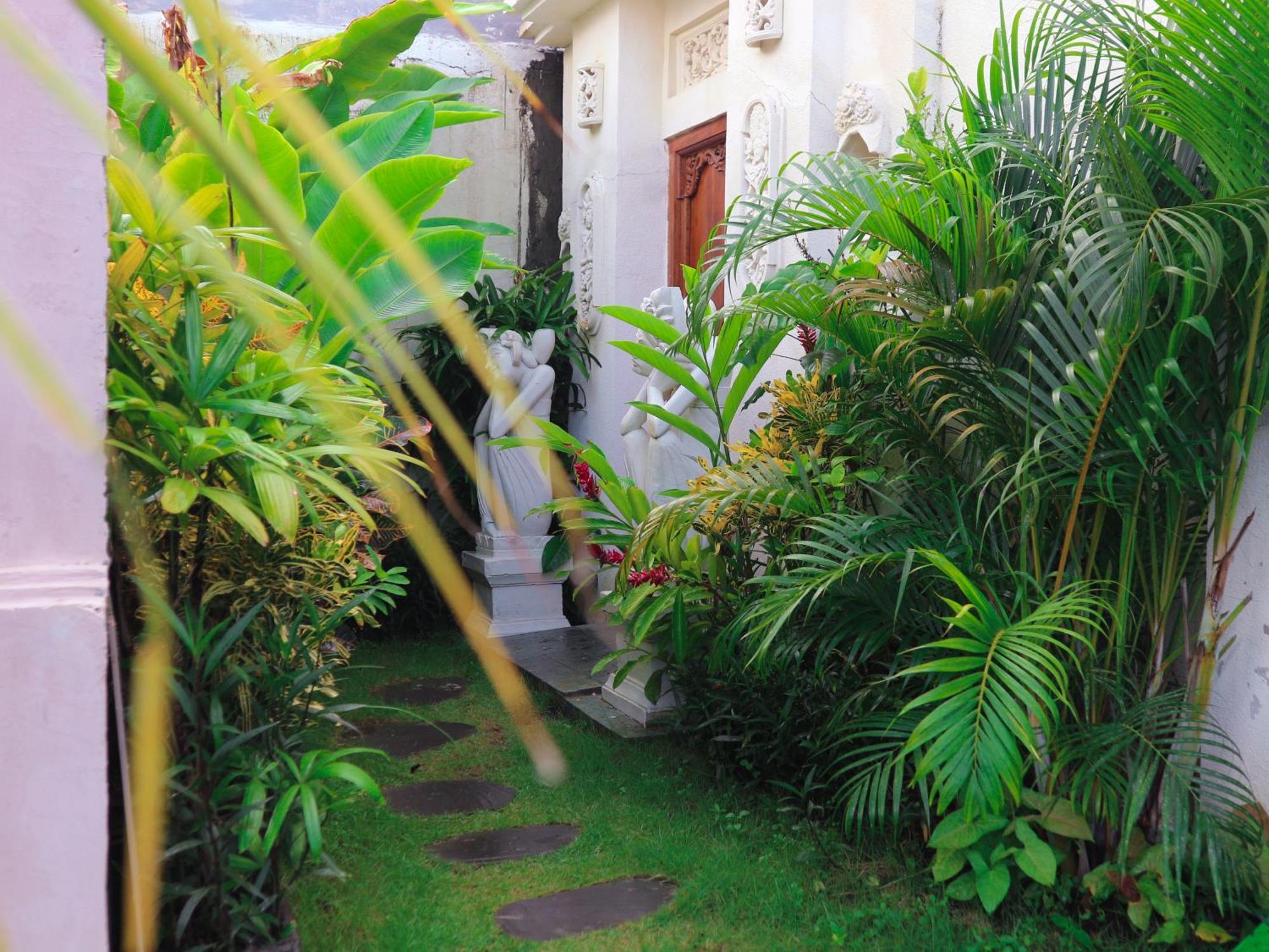 Villa Sinergi 2Br Tranquil Villa In Seminyak Экстерьер фото